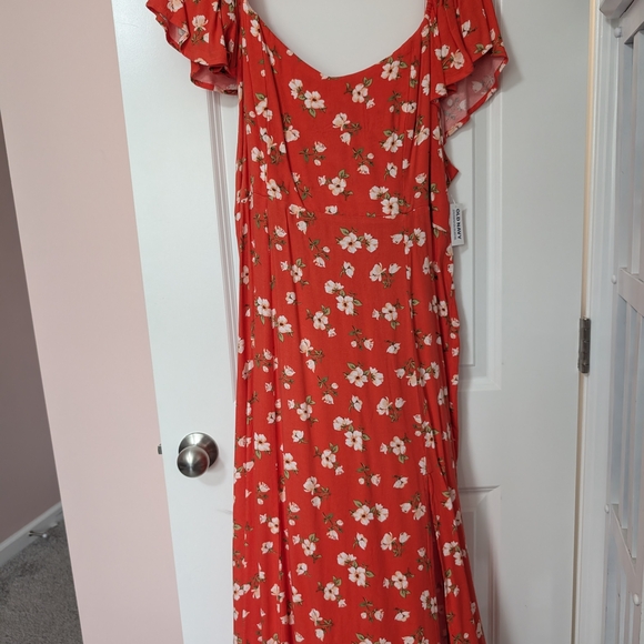 Old Navy Dresses & Skirts - Old Navy Red Floral Maxi Dress with Flutter Sleeves